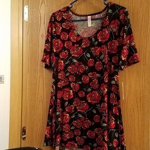 LuLaRoe Rose Perfect T Shirt